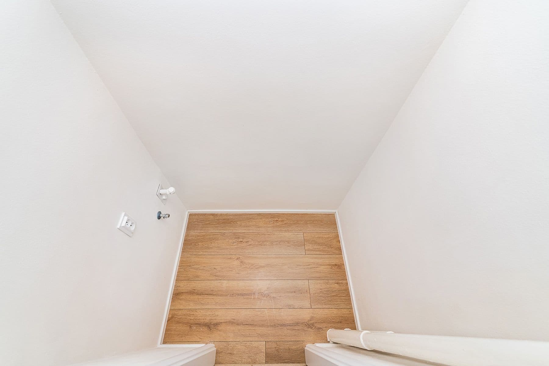 Predaj bytu 3-izbový 53 m², Etiopská, Praha, Praha Predaj bytu 3-izbový 53 m², Etiopská, Praha, Praha