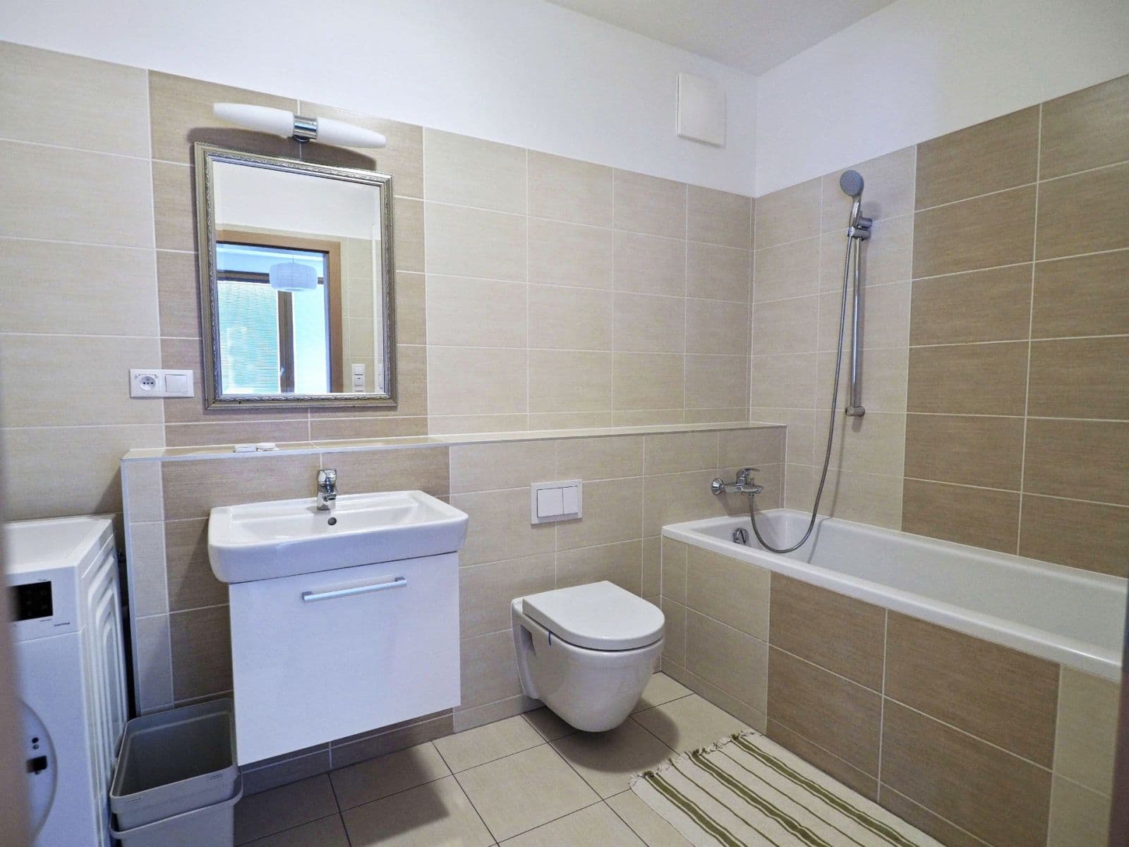 Prenájom bytu 2-izbový 65 m², Kurta Konráda, Praha, Praha Prenájom bytu 2-izbový 65 m², Kurta Konráda, Praha, Praha