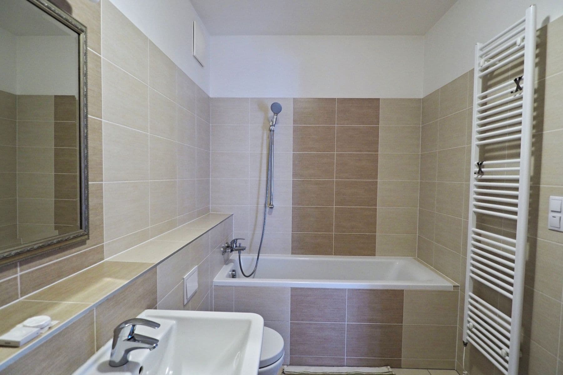 Prenájom bytu 2-izbový 65 m², Kurta Konráda, Praha, Praha Prenájom bytu 2-izbový 65 m², Kurta Konráda, Praha, Praha