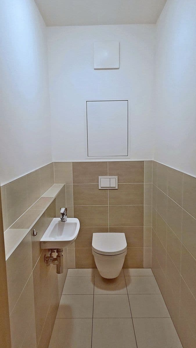 Prenájom bytu 2-izbový 65 m², Kurta Konráda, Praha, Praha Prenájom bytu 2-izbový 65 m², Kurta Konráda, Praha, Praha