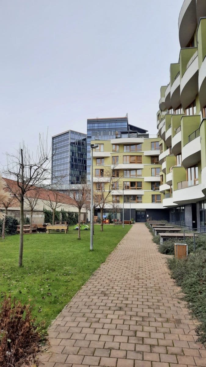 Prenájom bytu 2-izbový 65 m², Kurta Konráda, Praha, Praha Prenájom bytu 2-izbový 65 m², Kurta Konráda, Praha, Praha