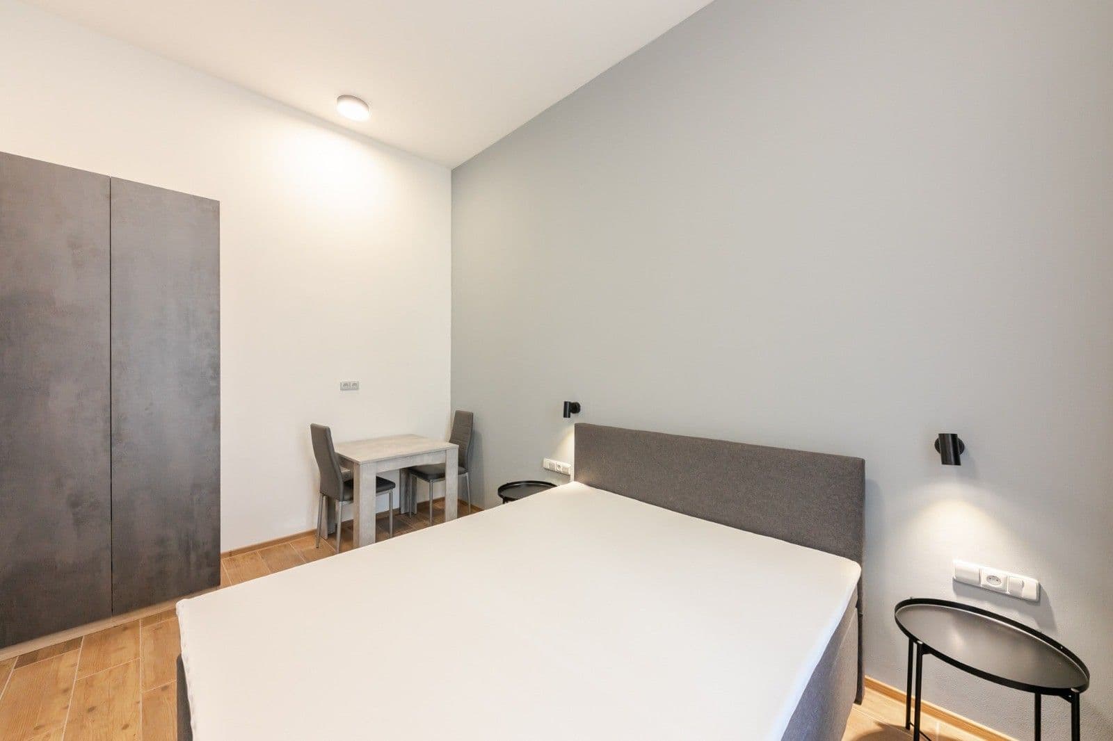 Prenájom bytu 1-izbový 23 m², Janáčkovo nábřeží, Praha, Praha Prenájom bytu 1-izbový 23 m², Janáčkovo nábřeží, Praha, Praha