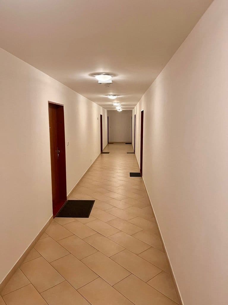 Prenájom bytu 1-izbový 36 m², Miroslava Hajna, Praha, Praha Prenájom bytu 1-izbový 36 m², Miroslava Hajna, Praha, Praha