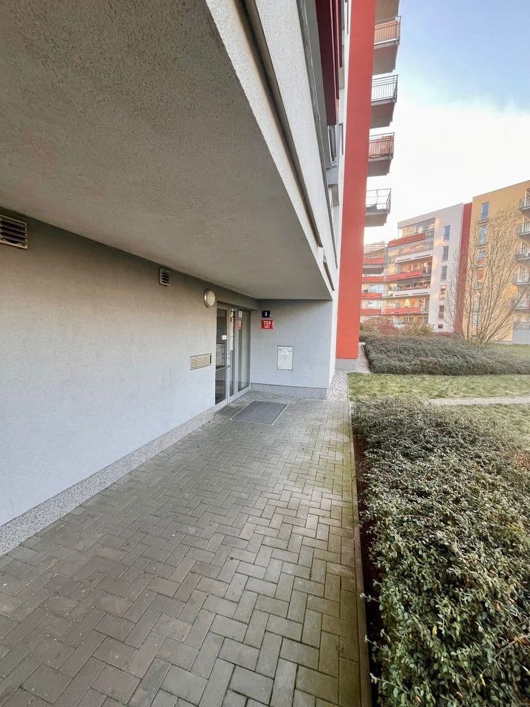 Prenájom bytu 1-izbový 36 m², Miroslava Hajna, Praha, Praha Prenájom bytu 1-izbový 36 m², Miroslava Hajna, Praha, Praha
