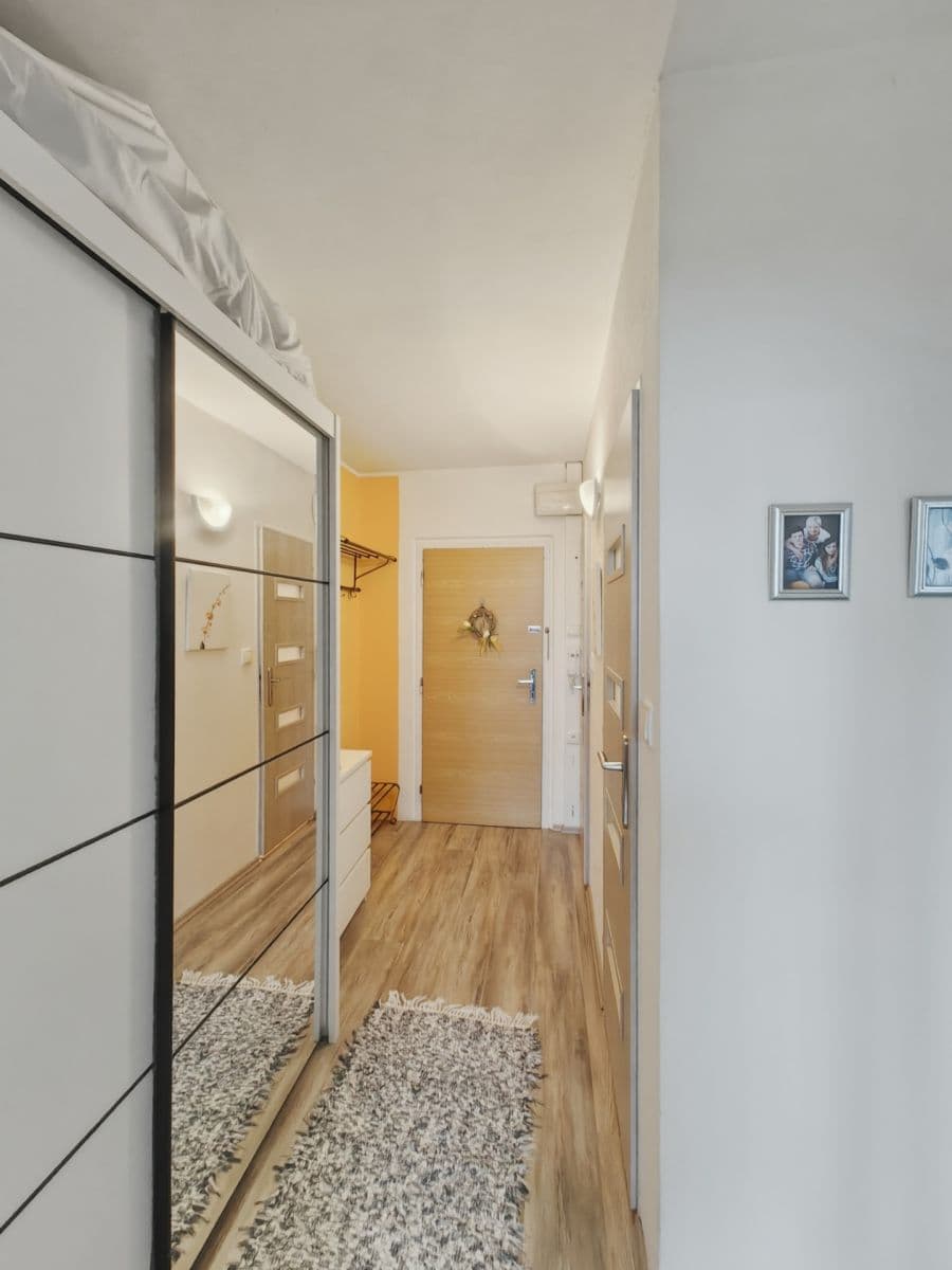 Predaj bytu 2-izbový 45 m², Fojtíkova, Rakovník, Středočeský kraj Predaj bytu 2-izbový 45 m², Fojtíkova, Rakovník, Středočeský kraj