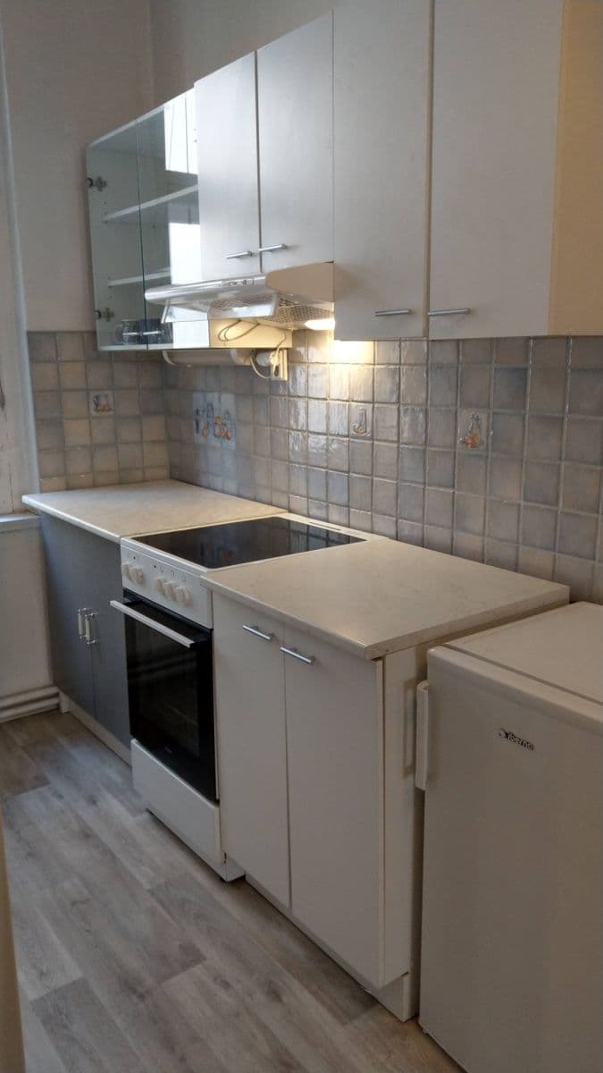 Prenájom bytu 3-izbový 64 m², Nuselská, Praha, Praha Prenájom bytu 3-izbový 64 m², Nuselská, Praha, Praha