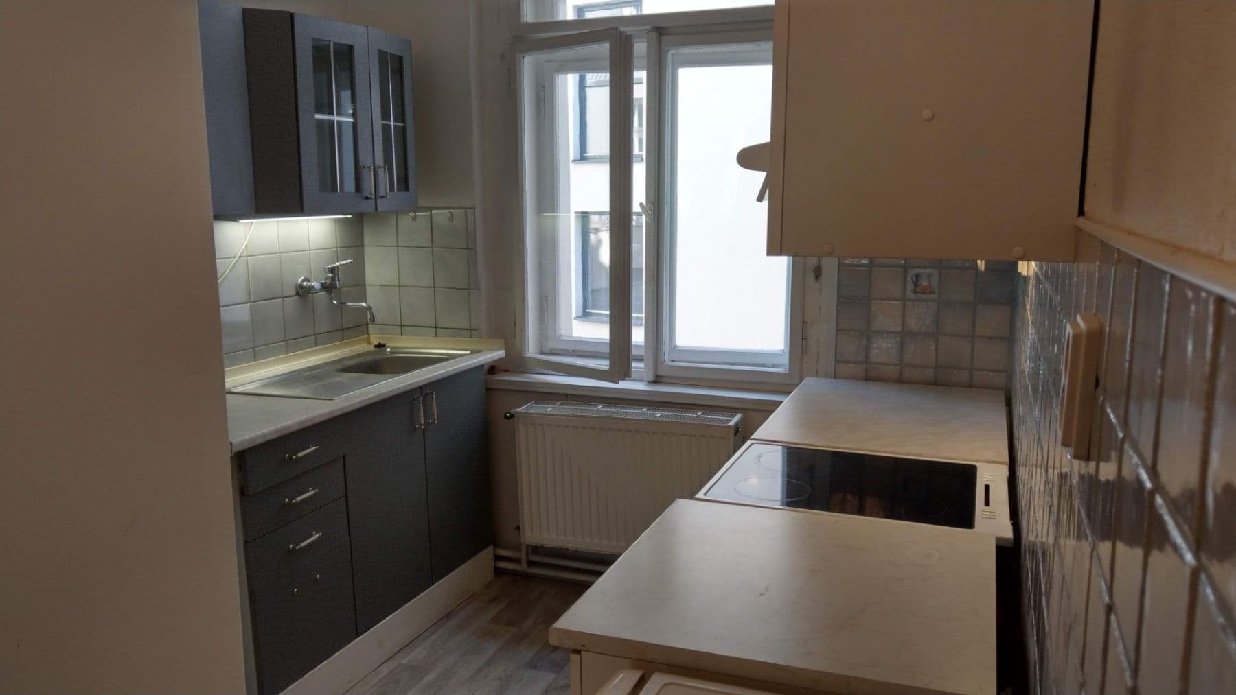 Prenájom bytu 3-izbový 64 m², Nuselská, Praha, Praha Prenájom bytu 3-izbový 64 m², Nuselská, Praha, Praha