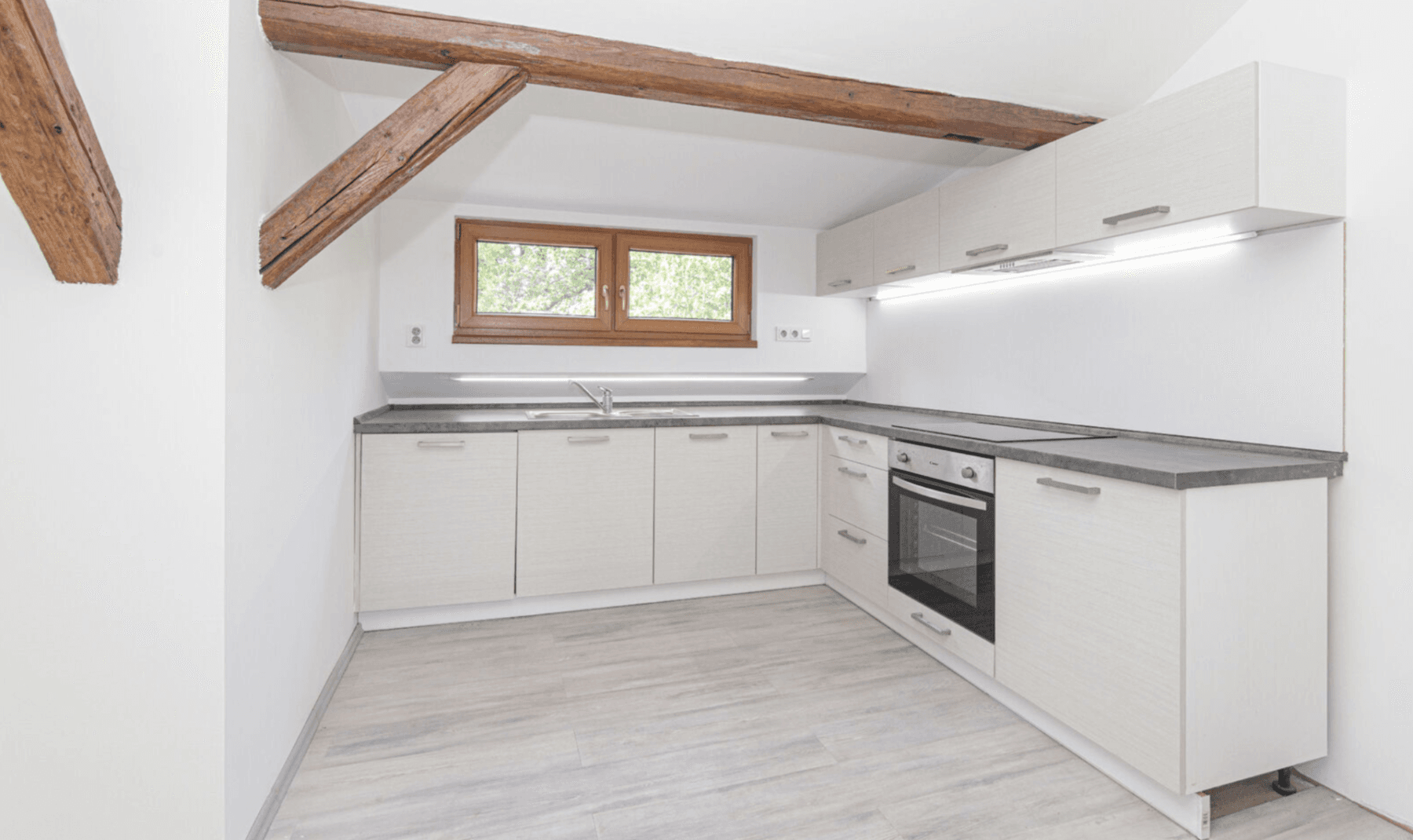 Prenájom bytu 3-izbový 76 m², Starobělská, Ostrava, Moravskoslezský kraj Prenájom bytu 3-izbový 76 m², Starobělská, Ostrava, Moravskoslezský kraj