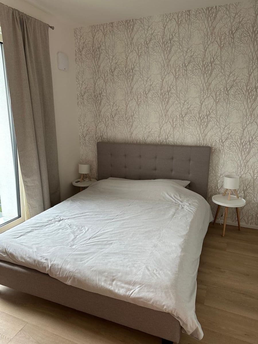 Prenájom bytu 2-izbový 40 m², Za Návsí, Praha, Praha Prenájom bytu 2-izbový 40 m², Za Návsí, Praha, Praha