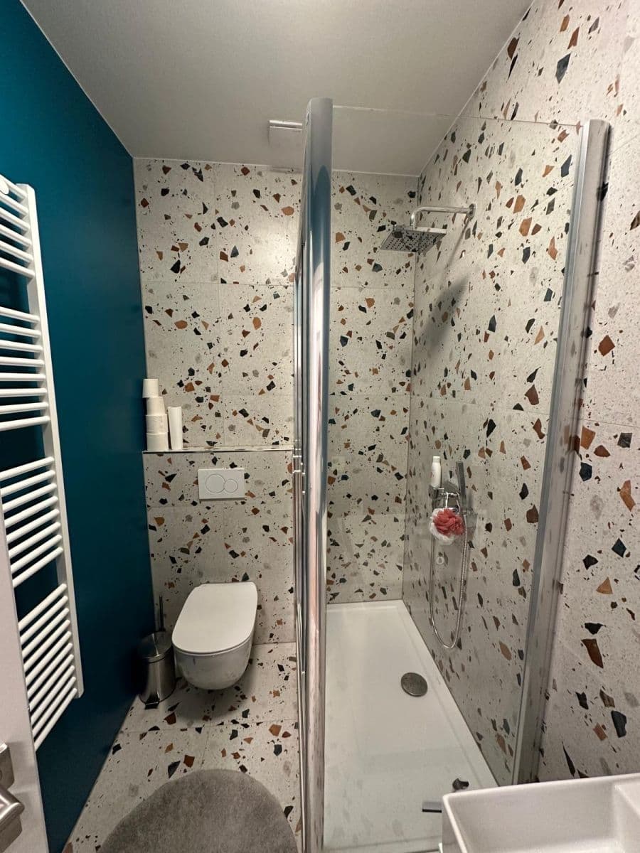 Prenájom bytu 2-izbový 40 m², Za Návsí, Praha, Praha Prenájom bytu 2-izbový 40 m², Za Návsí, Praha, Praha