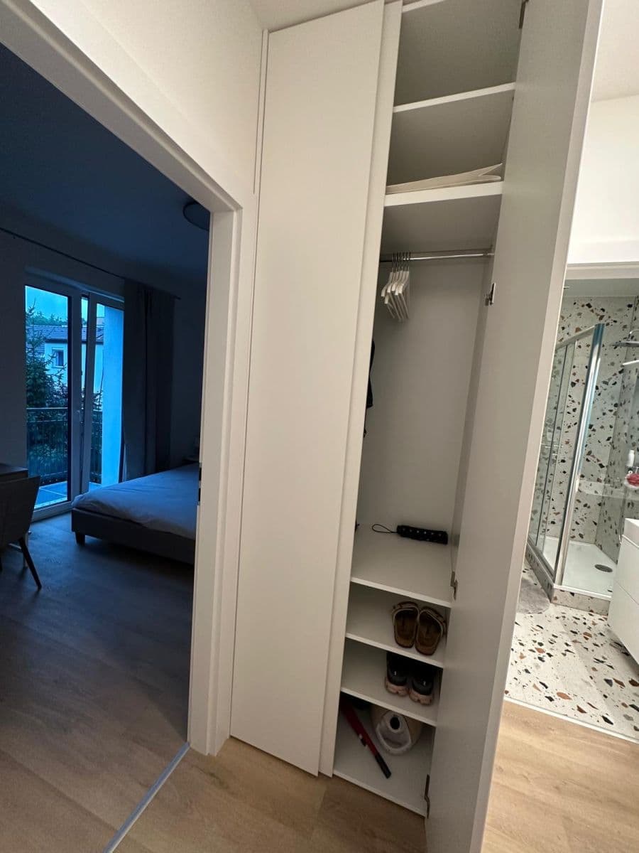 Prenájom bytu 2-izbový 40 m², Za Návsí, Praha, Praha Prenájom bytu 2-izbový 40 m², Za Návsí, Praha, Praha