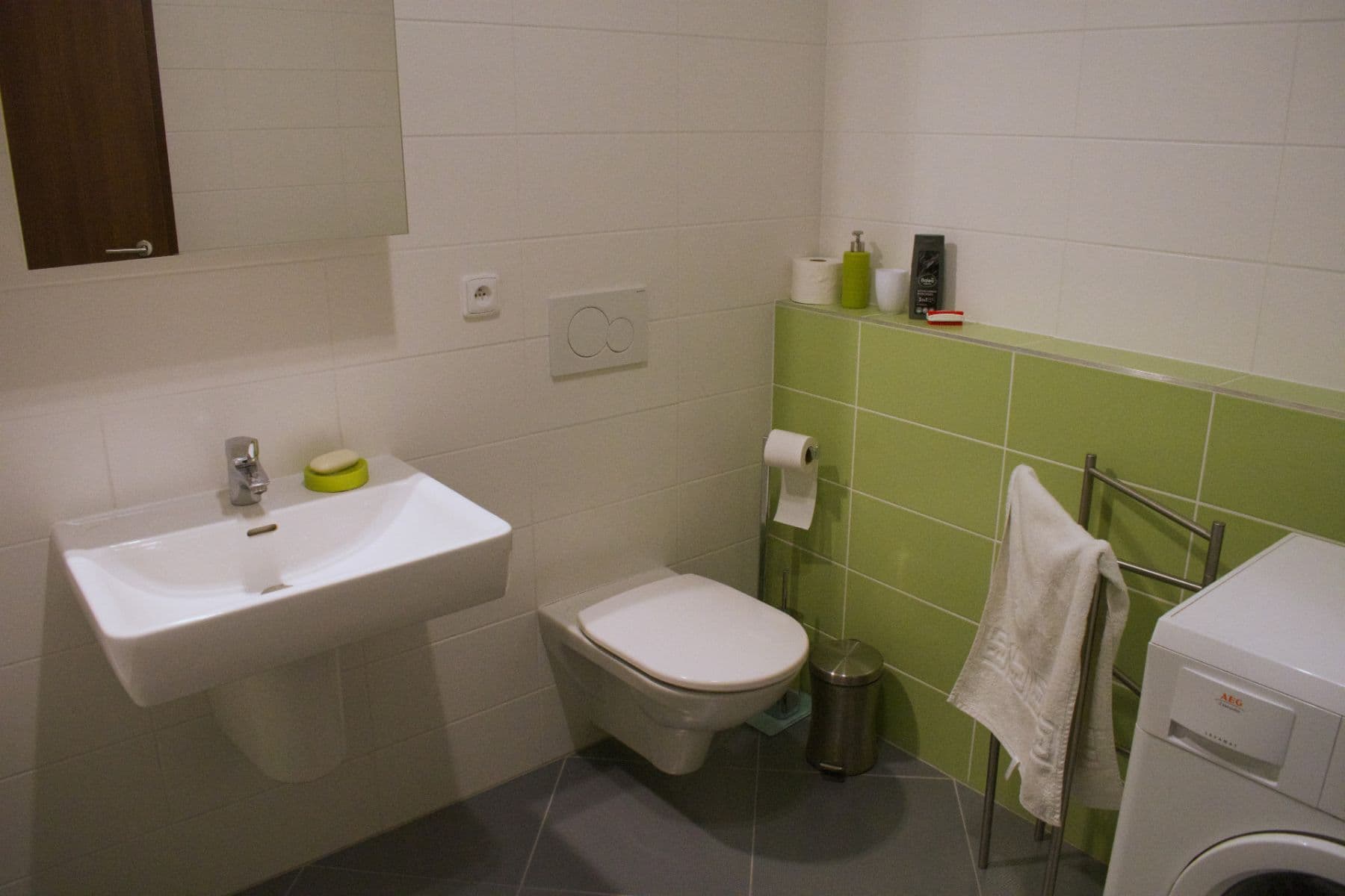 Prenájom bytu 2-izbový 46 m², Svitákova, Praha, Praha Prenájom bytu 2-izbový 46 m², Svitákova, Praha, Praha