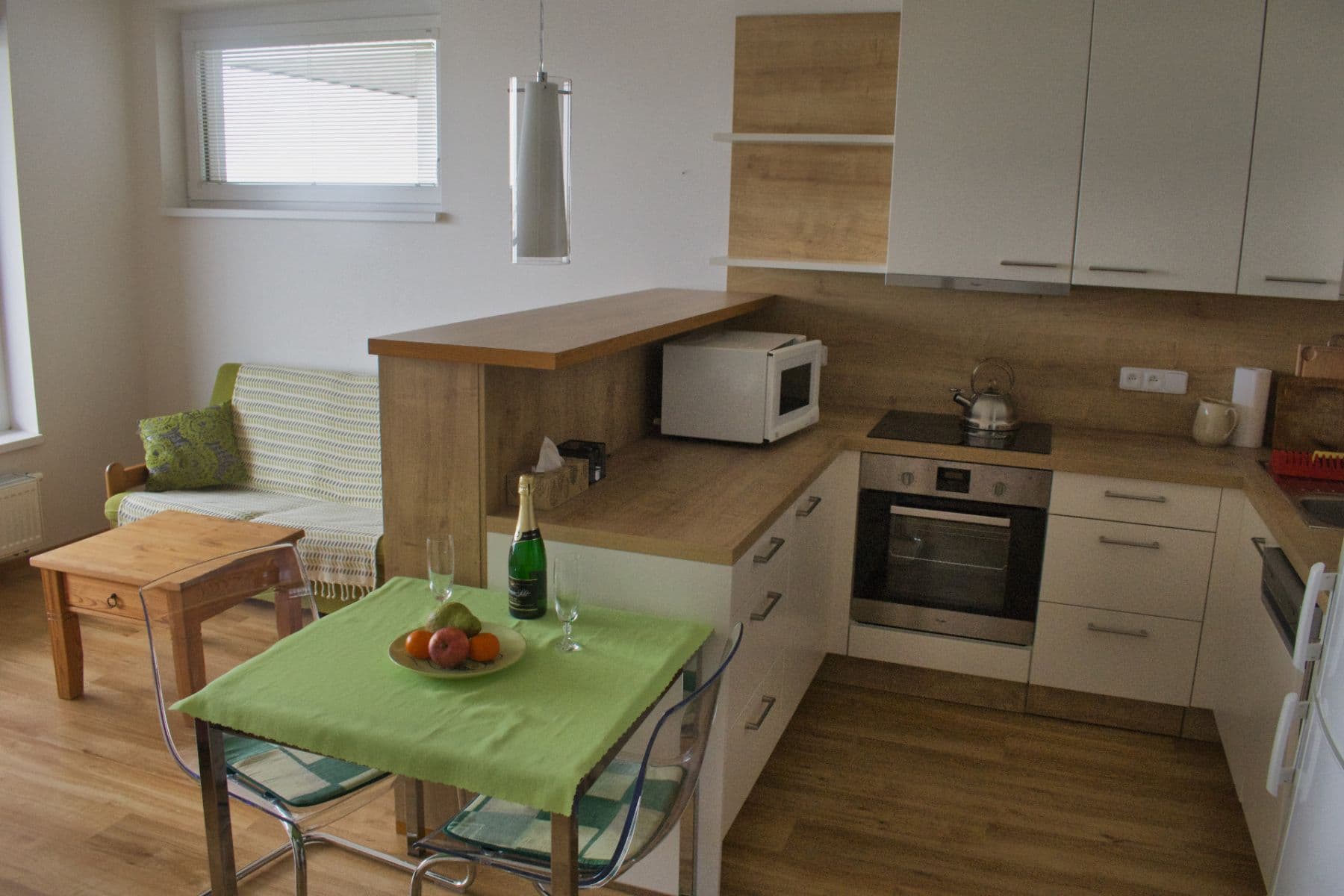 Prenájom bytu 2-izbový 46 m², Svitákova, Praha, Praha Prenájom bytu 2-izbový 46 m², Svitákova, Praha, Praha