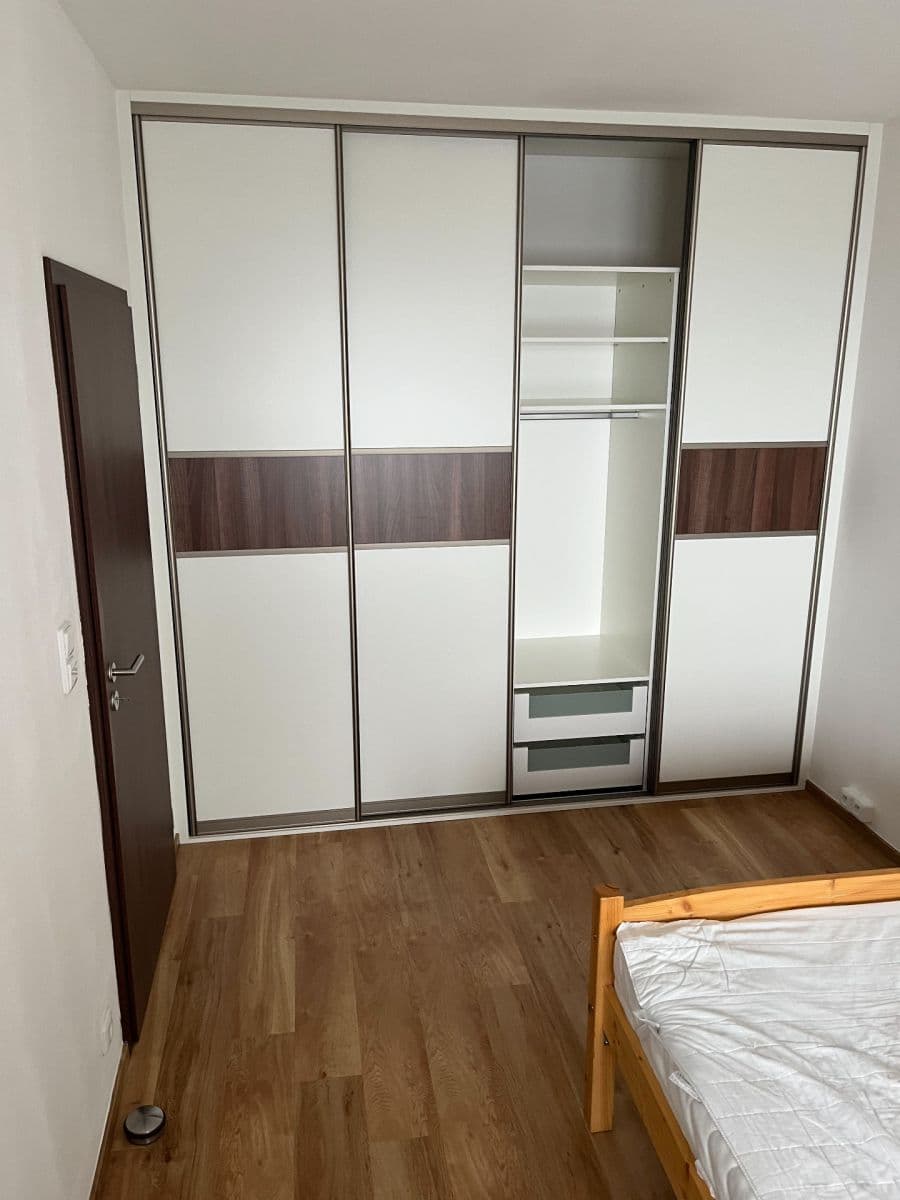 Prenájom bytu 2-izbový 46 m², Svitákova, Praha, Praha Prenájom bytu 2-izbový 46 m², Svitákova, Praha, Praha