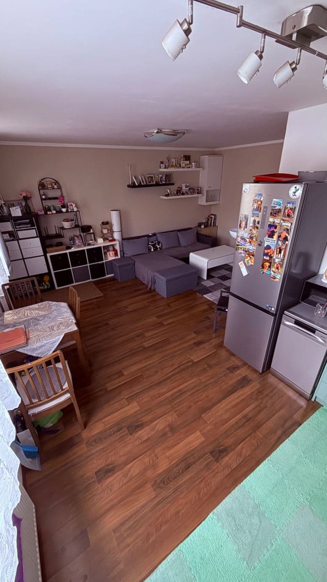 Prenájom bytu 3-izbový 57 m², U Strouhy, Vestec, Středočeský kraj Prenájom bytu 3-izbový 57 m², U Strouhy, Vestec, Středočeský kraj