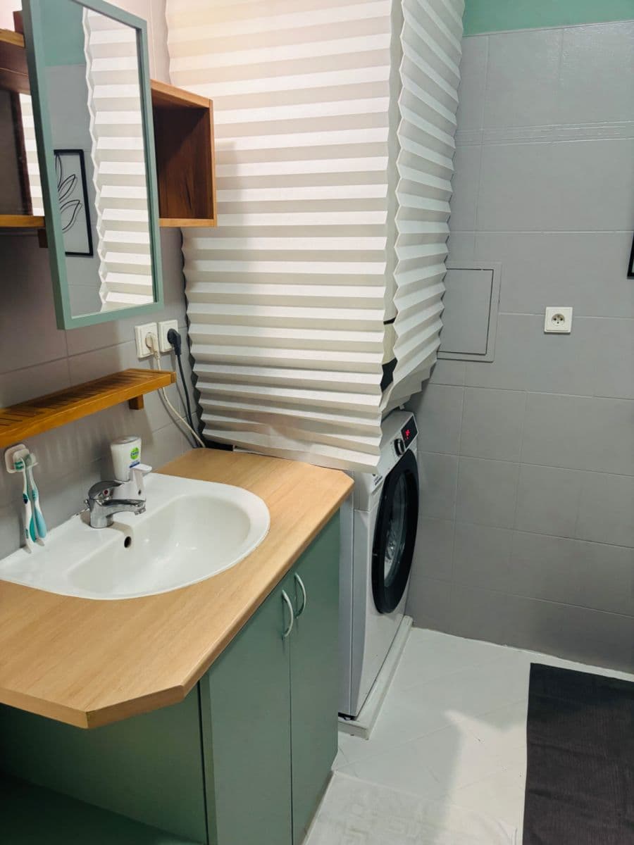 Prenájom bytu 3-izbový 57 m², U Strouhy, Vestec, Středočeský kraj Prenájom bytu 3-izbový 57 m², U Strouhy, Vestec, Středočeský kraj