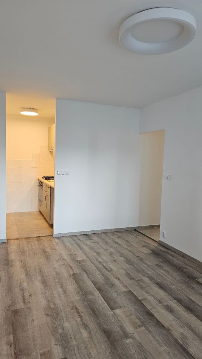 Prenájom bytu 2-izbový 43 m², Bítovská, Praha, Praha Prenájom bytu 2-izbový 43 m², Bítovská, Praha, Praha