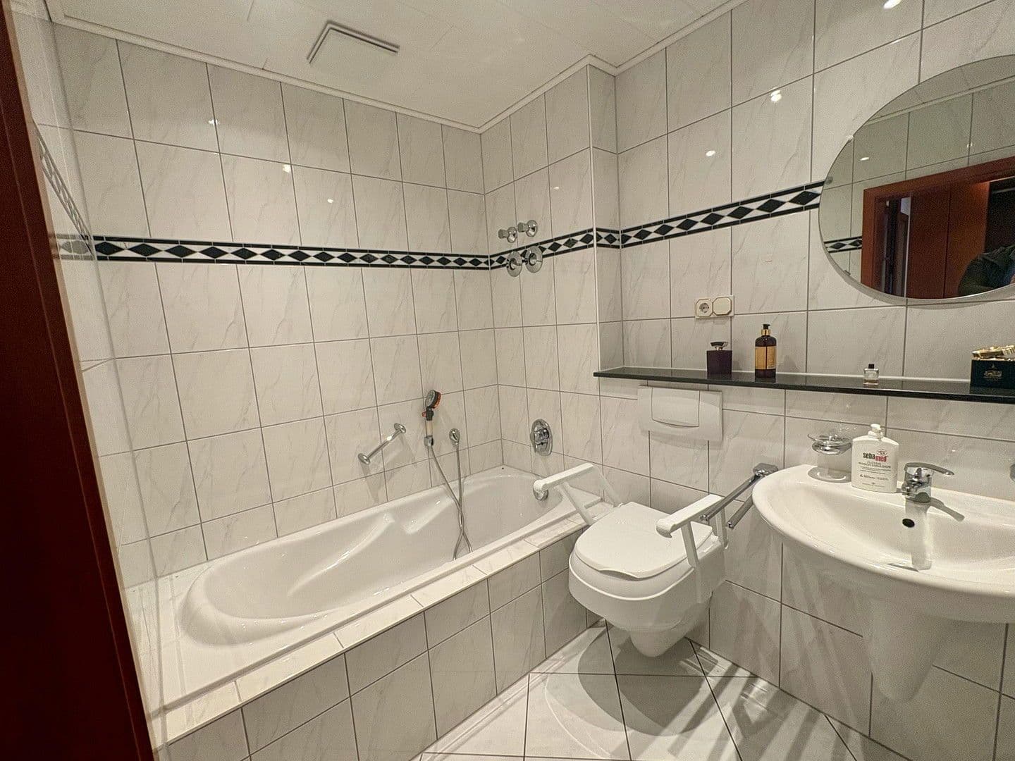 Predaj bytu 3-izbový 122 m², Goethestrasse 12, Bad Marienberg (Westerwald), Porýnie-Falcko Predaj bytu 3-izbový 122 m², Goethestrasse 12, Bad Marienberg (Westerwald), Porýnie-Falcko