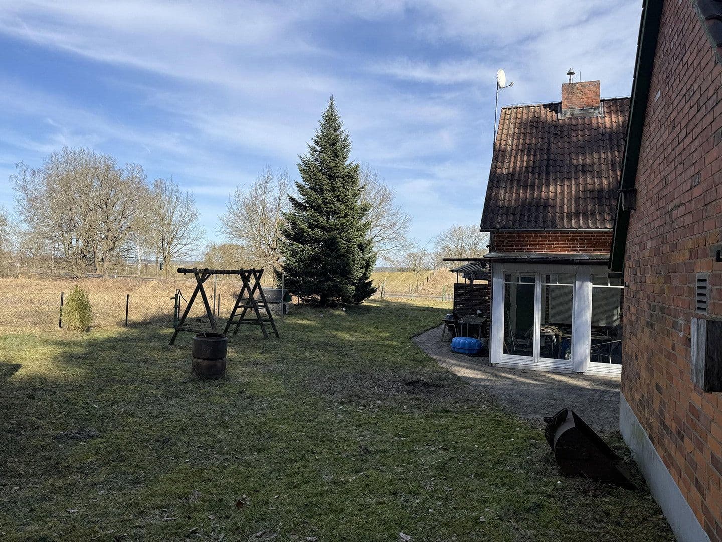 Predaj domu 114 m², pozemek 2.119 m², Elbuferstraße 210, Neu Darchau, Dolné Sasko Predaj domu 114 m², pozemek 2.119 m², Elbuferstraße 210, Neu Darchau, Dolné Sasko