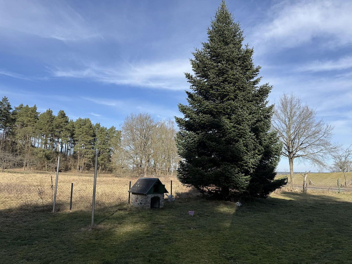 Predaj domu 114 m², pozemek 2.119 m², Elbuferstraße 210, Neu Darchau, Dolné Sasko Predaj domu 114 m², pozemek 2.119 m², Elbuferstraße 210, Neu Darchau, Dolné Sasko