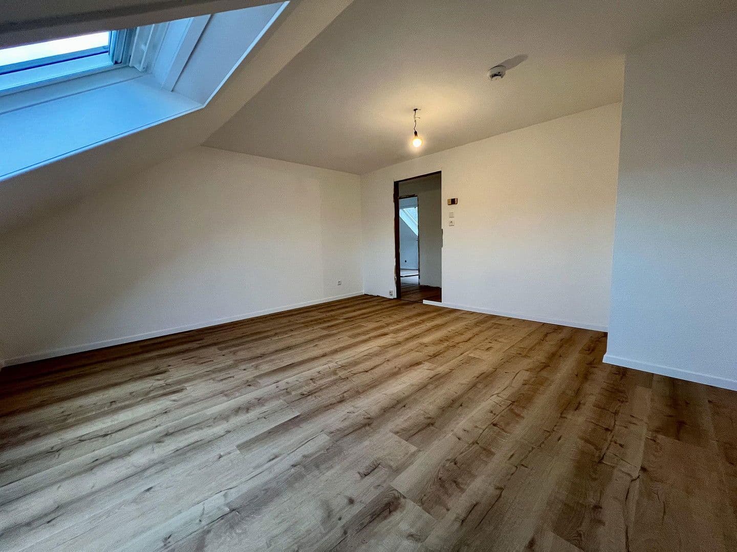 Prenájom bytu 3-izbový 47 m², Ravensberger Straße 162, Wuppertal, Severné Porýnie - Westfálsko Prenájom bytu 3-izbový 47 m², Ravensberger Straße 162, Wuppertal, Severné Porýnie - Westfálsko