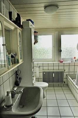 Prenájom bytu 3-izbový 98 m², Holle, Dolné Sasko Prenájom bytu 3-izbový 98 m², Holle, Dolné Sasko