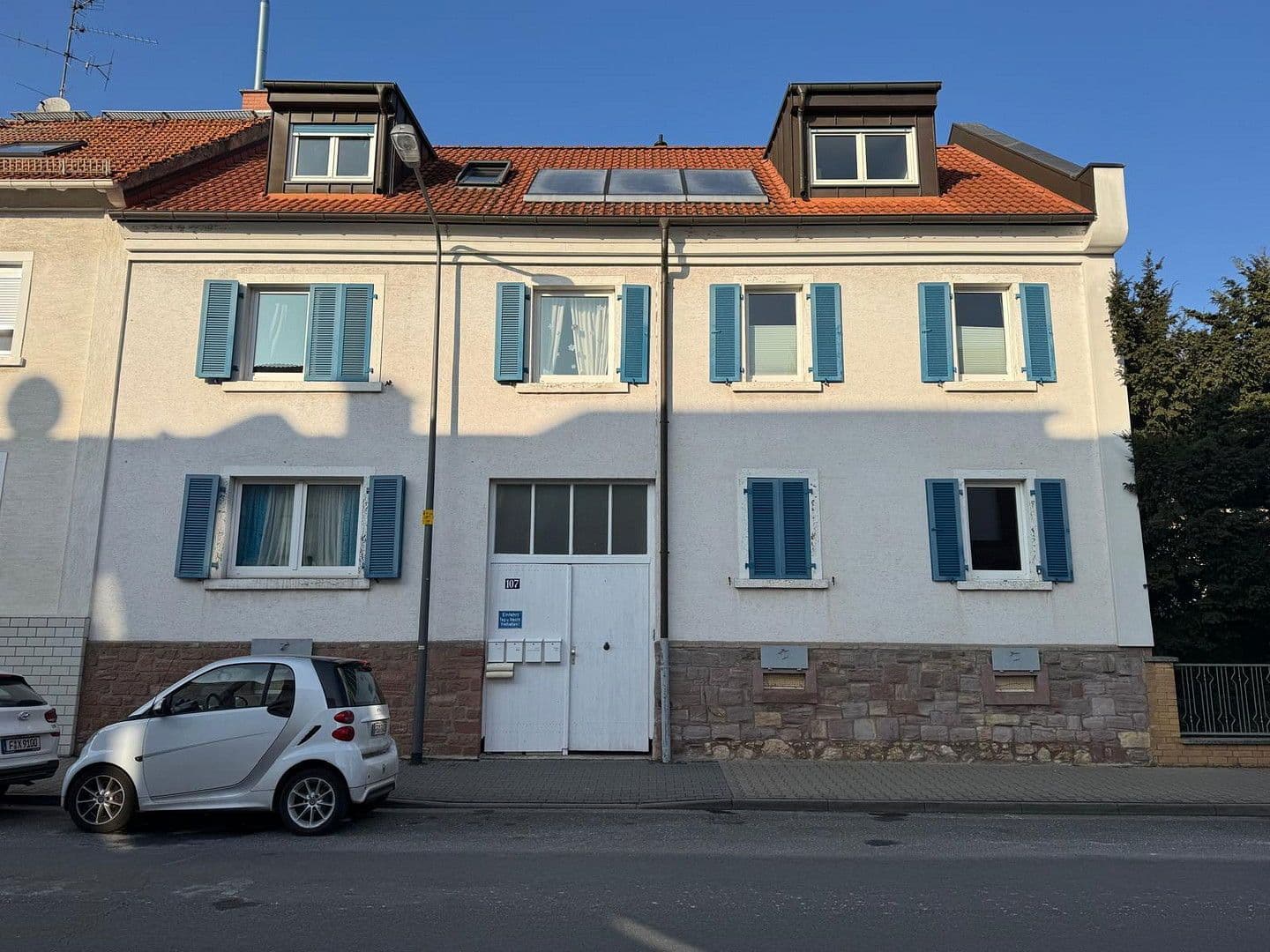 Predaj domu 285 m², pozemek 596 m², Frankfurt am Main, Hesensko Predaj domu 285 m², pozemek 596 m², Frankfurt am Main, Hesensko