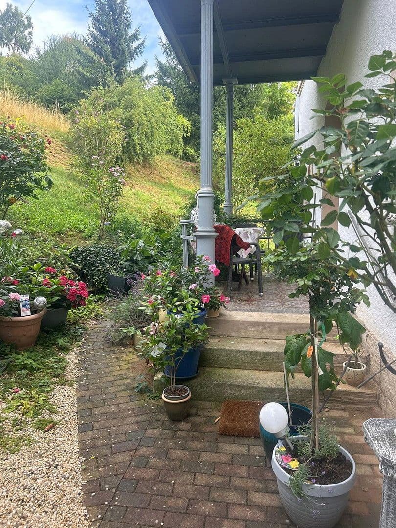 Predaj domu 210 m², pozemek 2.142 m², Friedrich-Ebert-Strasse 23, Naumburg (Saale), Sasko-Anhaltsko Predaj domu 210 m², pozemek 2.142 m², Friedrich-Ebert-Strasse 23, Naumburg (Saale), Sasko-Anhaltsko