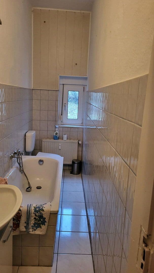 Predaj domu 210 m², pozemek 2.142 m², Friedrich-Ebert-Strasse 23, Naumburg (Saale), Sasko-Anhaltsko Predaj domu 210 m², pozemek 2.142 m², Friedrich-Ebert-Strasse 23, Naumburg (Saale), Sasko-Anhaltsko