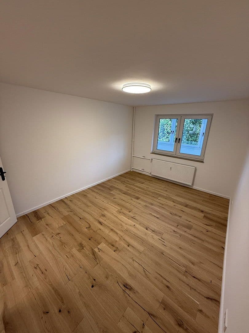 Prenájom bytu 3-izbový 68 m², Stuttgart, Bádensko-Wurttembersko Prenájom bytu 3-izbový 68 m², Stuttgart, Bádensko-Wurttembersko