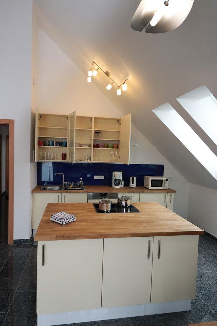 Prenájom bytu 3-izbový 90 m², Senftenauerstraße 154, München, Bavorsko Prenájom bytu 3-izbový 90 m², Senftenauerstraße 154, München, Bavorsko