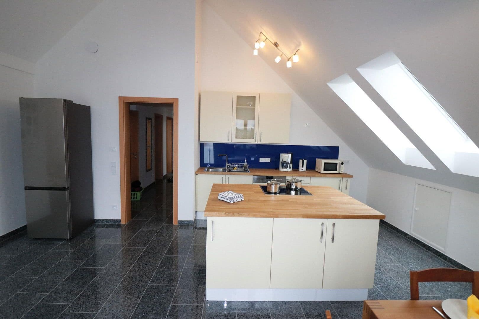 Prenájom bytu 3-izbový 90 m², Senftenauerstraße 154, München, Bavorsko Prenájom bytu 3-izbový 90 m², Senftenauerstraße 154, München, Bavorsko