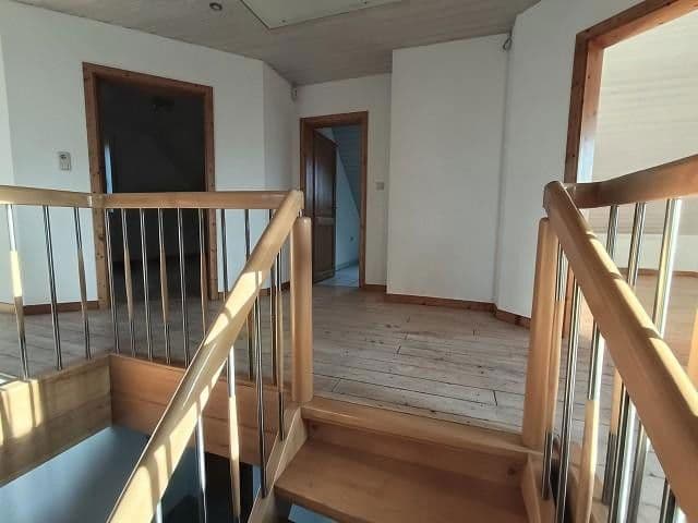 Predaj domu 124 m², pozemek 856 m², Frankenau, Hesensko Predaj domu 124 m², pozemek 856 m², Frankenau, Hesensko