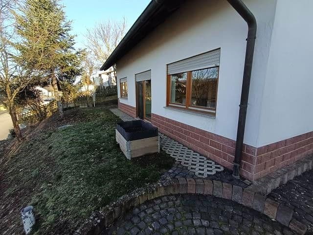 Predaj domu 124 m², pozemek 856 m², Frankenau, Hesensko Predaj domu 124 m², pozemek 856 m², Frankenau, Hesensko
