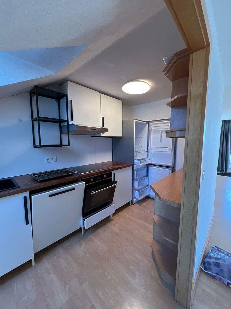 Prenájom bytu 4-izbový 113 m², Friedrich List str 25, Unna, Severné Porýnie - Westfálsko Prenájom bytu 4-izbový 113 m², Friedrich List str 25, Unna, Severné Porýnie - Westfálsko