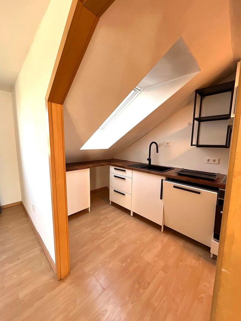 Prenájom bytu 4-izbový 113 m², Friedrich List str 25, Unna, Severné Porýnie - Westfálsko Prenájom bytu 4-izbový 113 m², Friedrich List str 25, Unna, Severné Porýnie - Westfálsko