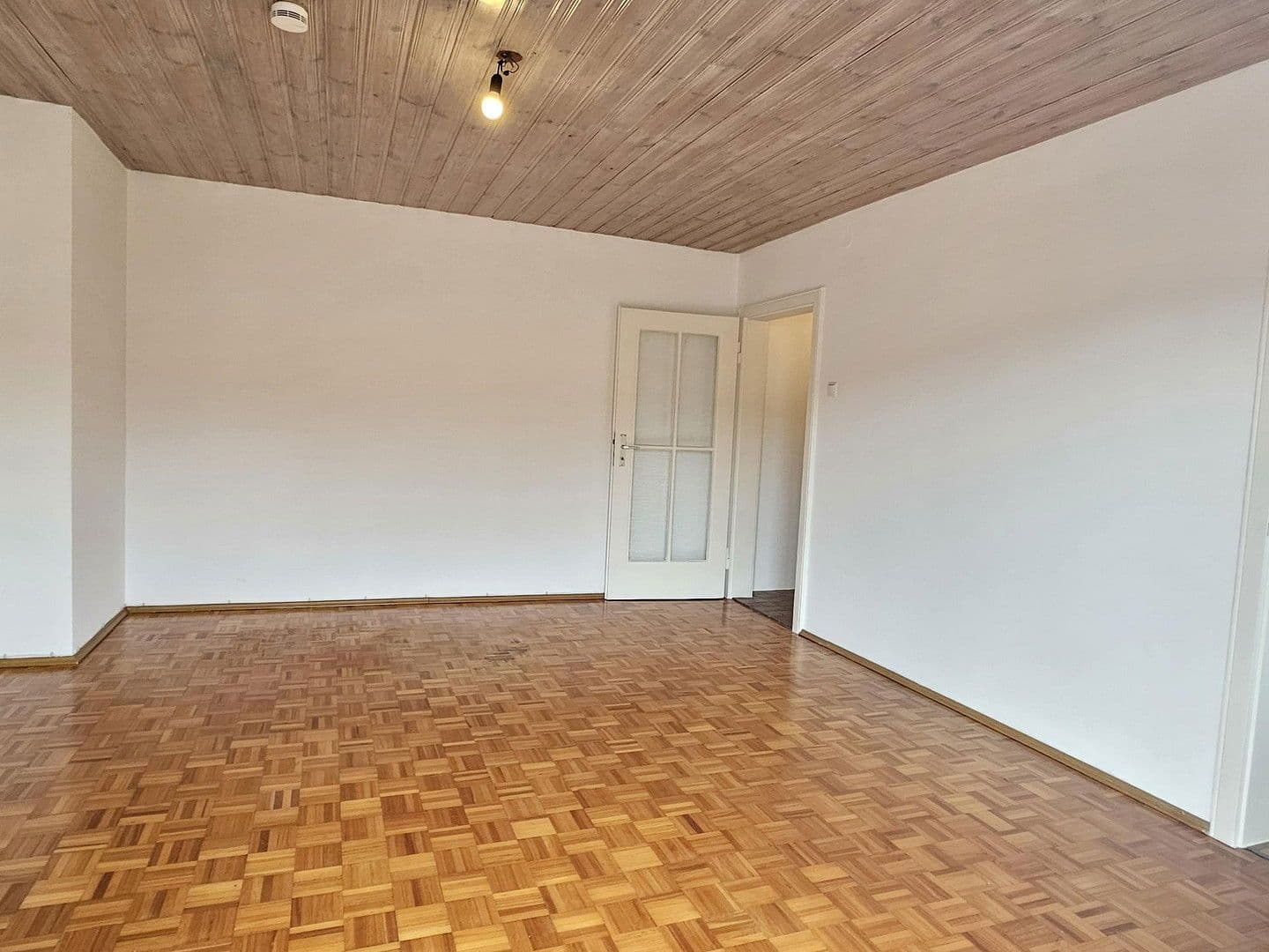 Prenájom bytu 1-izbový 31 m², Bonner Straße 18, München, Bavorsko Prenájom bytu 1-izbový 31 m², Bonner Straße 18, München, Bavorsko