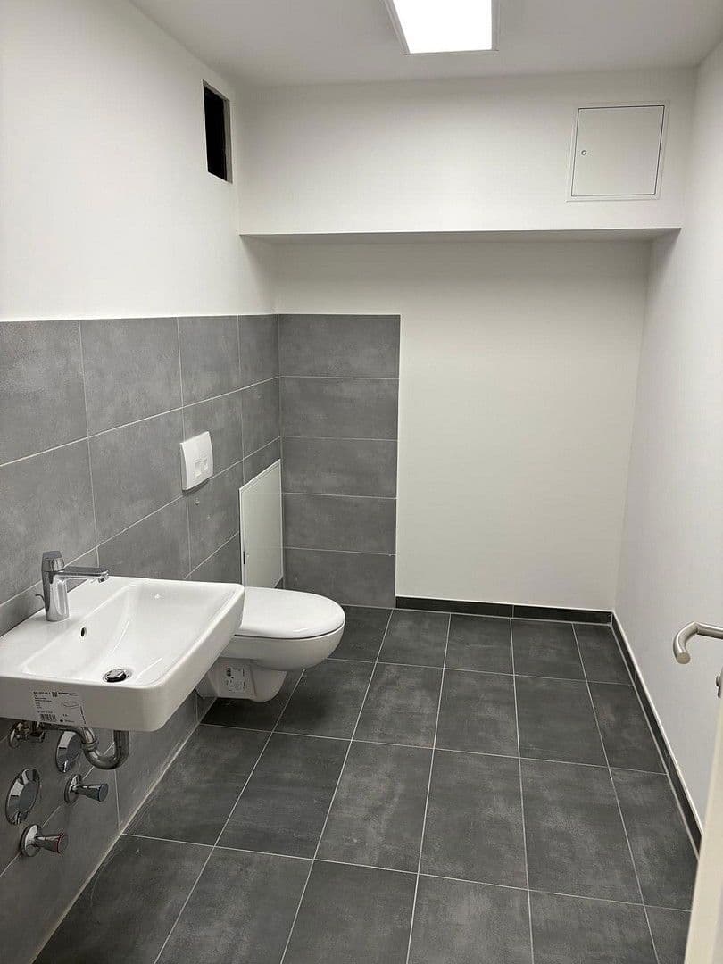 Prenájom kancelárie 62 m², Kienhorststr., Berlin, Berlín Prenájom kancelárie 62 m², Kienhorststr., Berlin, Berlín