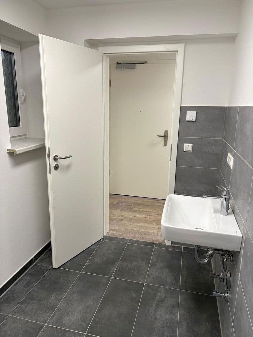 Prenájom kancelárie 62 m², Kienhorststr., Berlin, Berlín Prenájom kancelárie 62 m², Kienhorststr., Berlin, Berlín