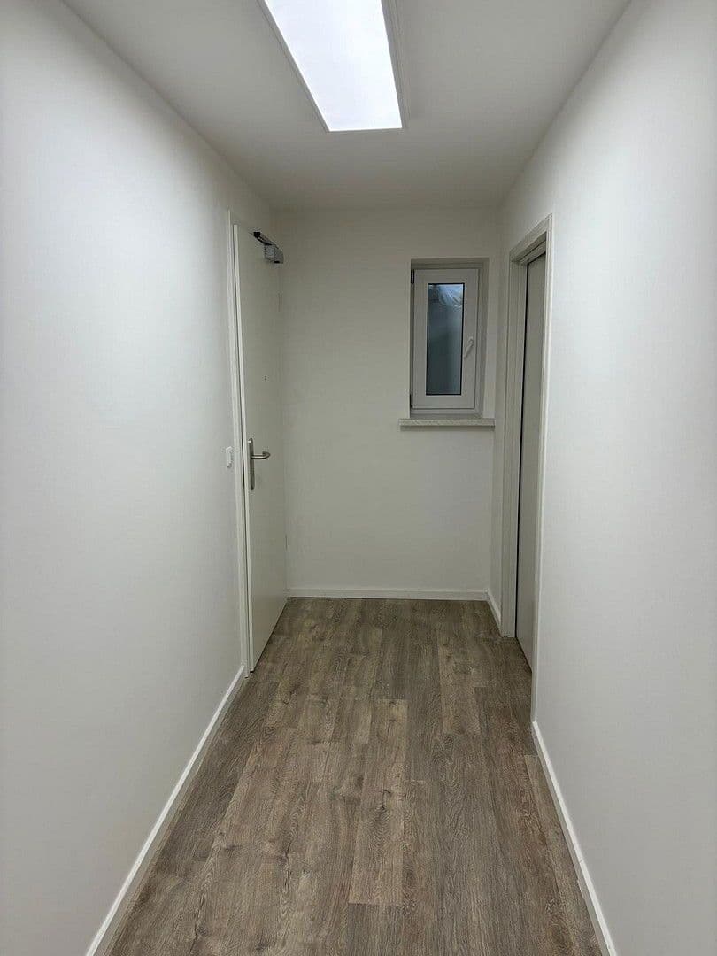 Prenájom kancelárie 62 m², Kienhorststr., Berlin, Berlín Prenájom kancelárie 62 m², Kienhorststr., Berlin, Berlín