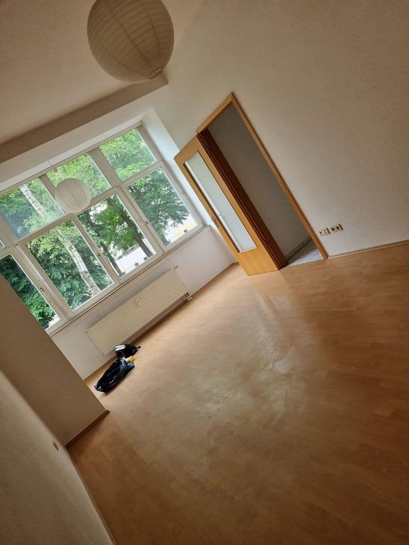 Prenájom bytu 3-izbový 78 m², Taubestraße 22, Leipzig, Sasko Prenájom bytu 3-izbový 78 m², Taubestraße 22, Leipzig, Sasko
