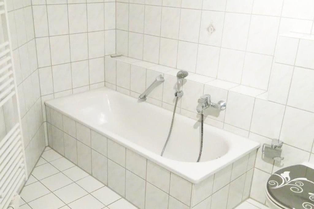 Prenájom bytu 2-izbový 60 m², Kunzestraße 5, Leipzig, Sasko Prenájom bytu 2-izbový 60 m², Kunzestraße 5, Leipzig, Sasko