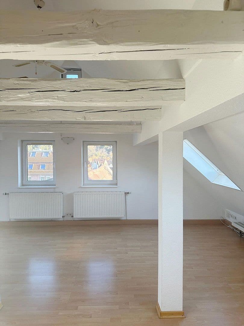 Prenájom bytu 2-izbový 59 m², Stuttgart, Bádensko-Wurttembersko Prenájom bytu 2-izbový 59 m², Stuttgart, Bádensko-Wurttembersko