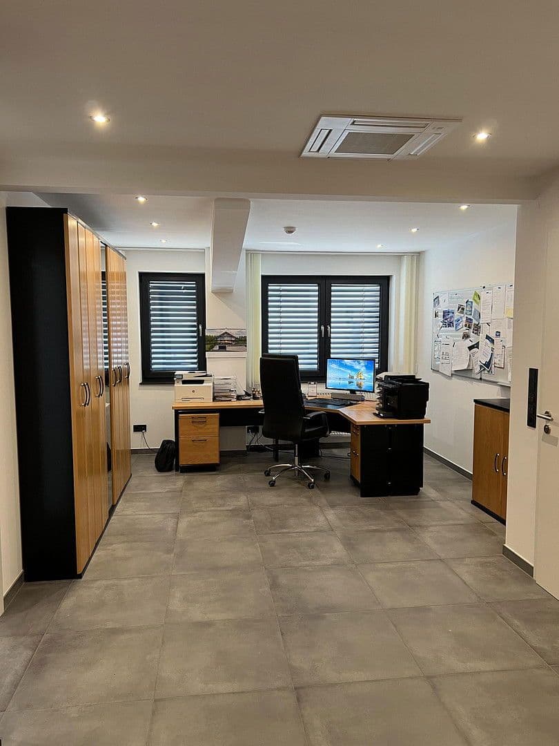 Predaj nebytového priestoru 2.254 m², Leopoldshöhe, Severné Porýnie - Westfálsko Predaj nebytového priestoru 2.254 m², Leopoldshöhe, Severné Porýnie - Westfálsko