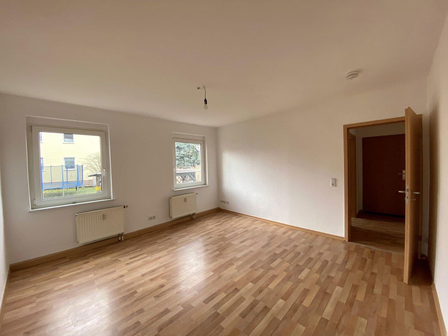 Prenájom bytu 4-izbový 78 m², Neukieritzsch, Sasko Prenájom bytu 4-izbový 78 m², Neukieritzsch, Sasko