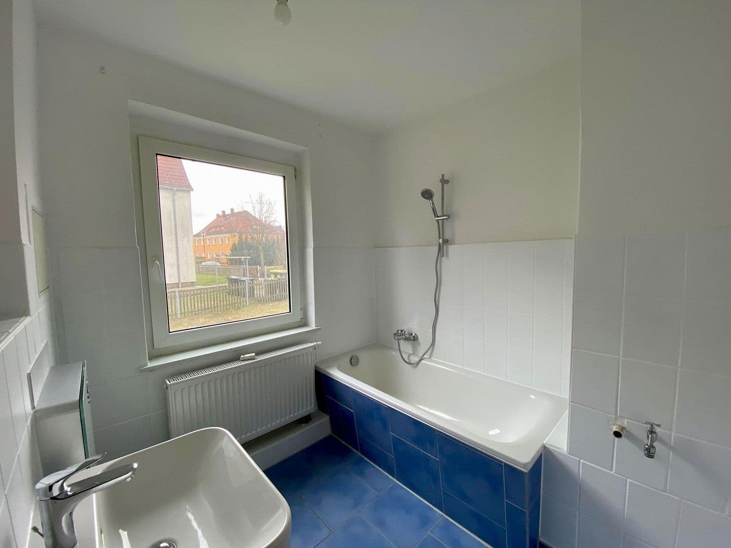 Prenájom bytu 4-izbový 78 m², Neukieritzsch, Sasko Prenájom bytu 4-izbový 78 m², Neukieritzsch, Sasko