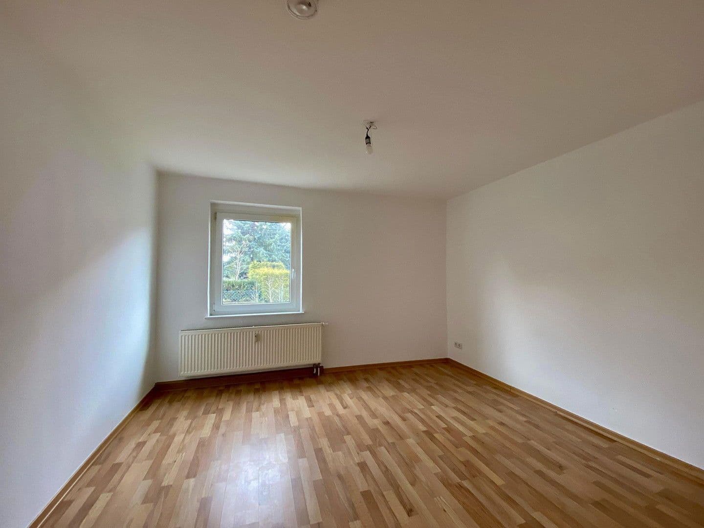 Prenájom bytu 4-izbový 78 m², Neukieritzsch, Sasko Prenájom bytu 4-izbový 78 m², Neukieritzsch, Sasko