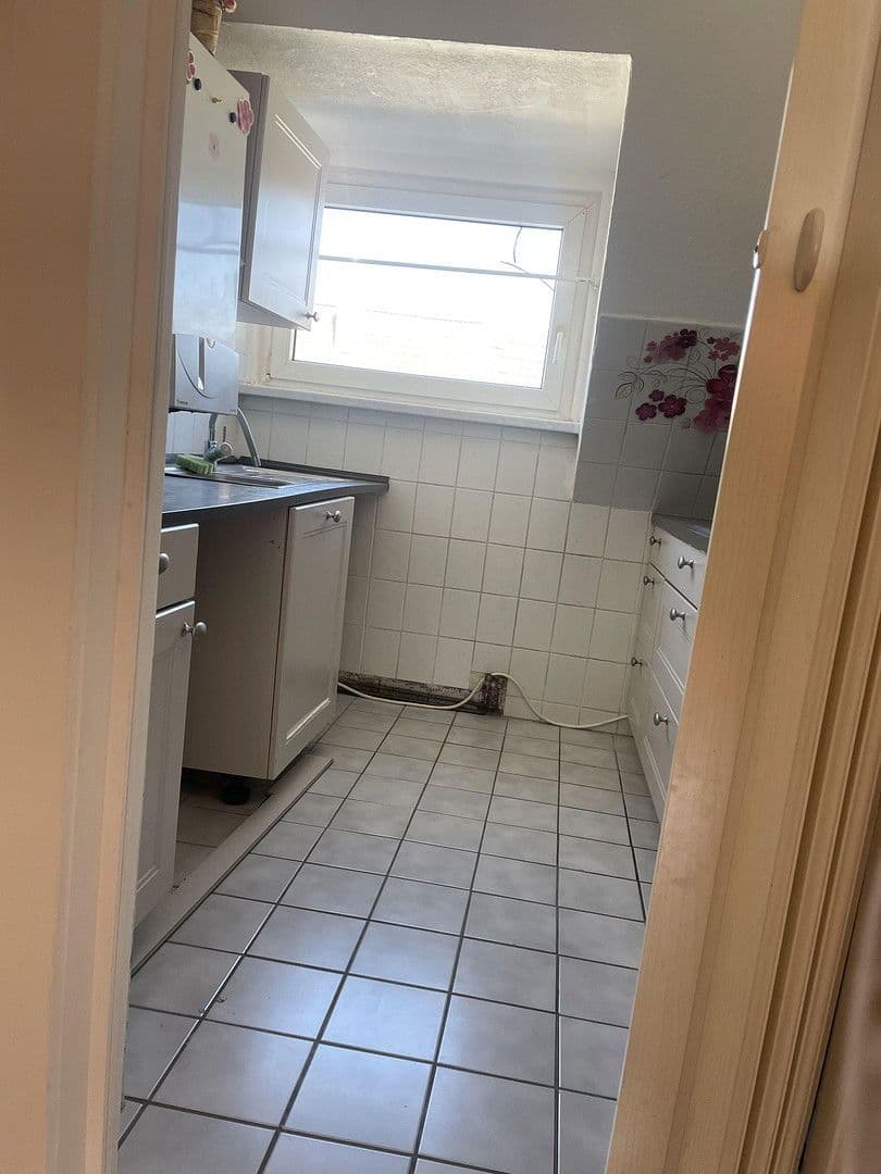 Prenájom bytu 3-izbový 58 m², Rommerskircherstr X, Köln, Severné Porýnie - Westfálsko Prenájom bytu 3-izbový 58 m², Rommerskircherstr X, Köln, Severné Porýnie - Westfálsko