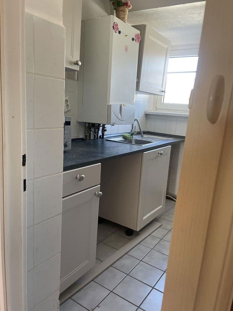 Prenájom bytu 3-izbový 58 m², Rommerskircherstr X, Köln, Severné Porýnie - Westfálsko Prenájom bytu 3-izbový 58 m², Rommerskircherstr X, Köln, Severné Porýnie - Westfálsko