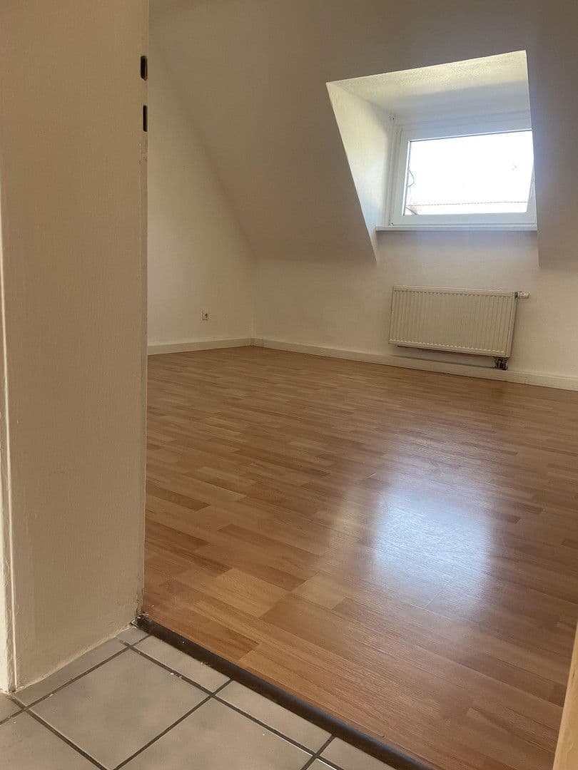 Prenájom bytu 3-izbový 58 m², Rommerskircherstr X, Köln, Severné Porýnie - Westfálsko Prenájom bytu 3-izbový 58 m², Rommerskircherstr X, Köln, Severné Porýnie - Westfálsko